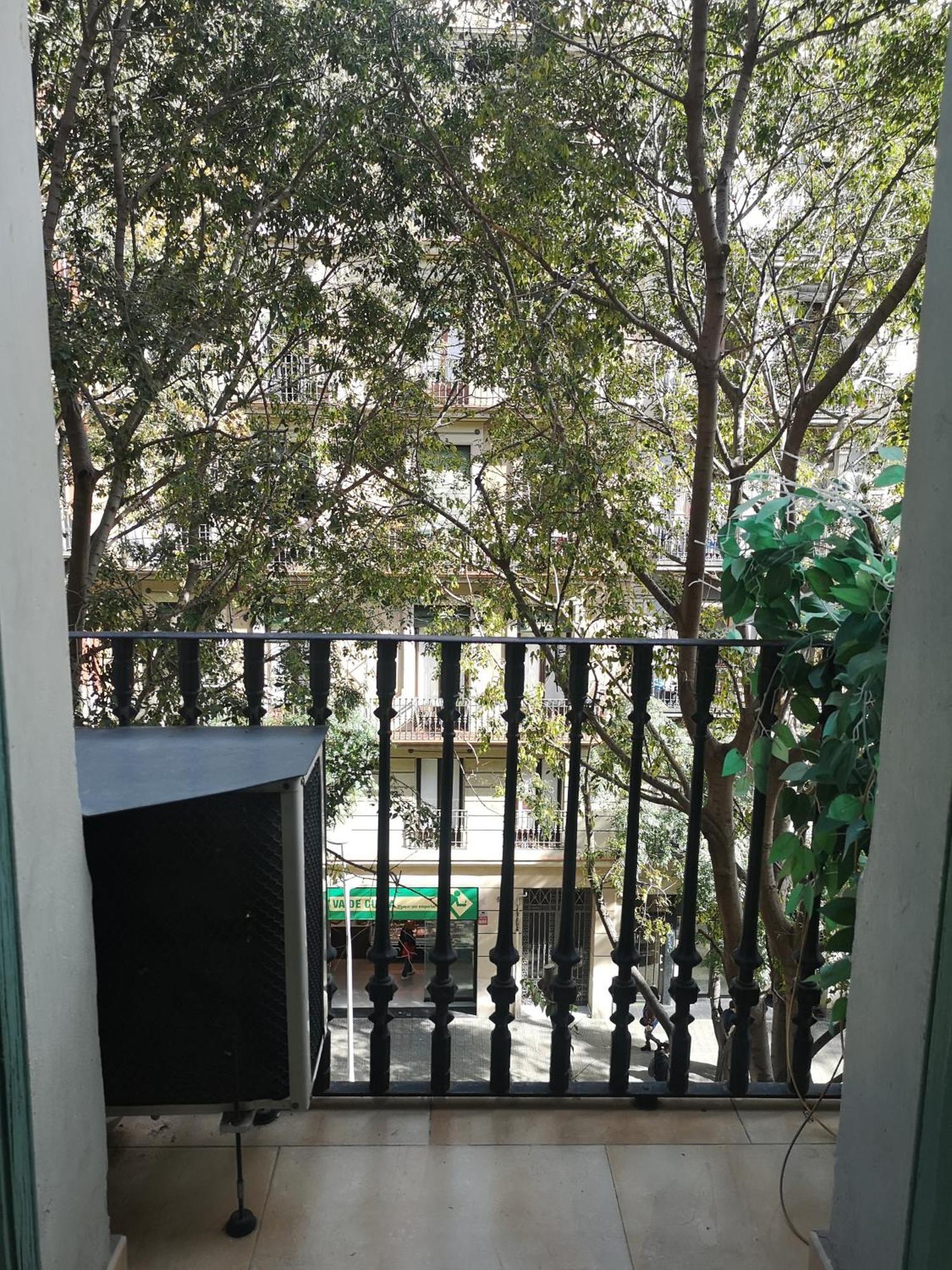 Aparteasy - Family Sant Antoni Apt. バルセロナ エクステリア 写真