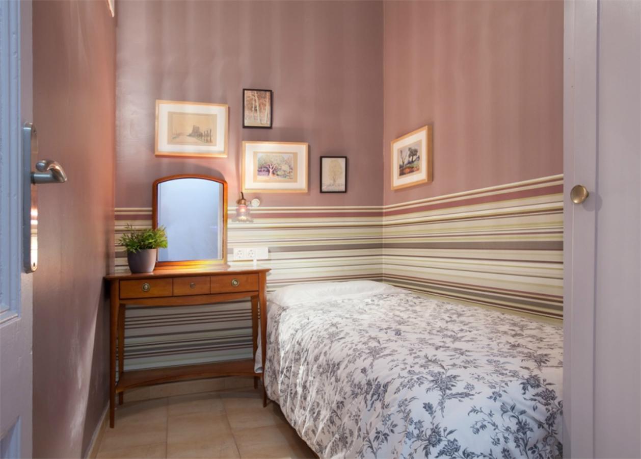 Aparteasy - Family Sant Antoni Apt. バルセロナ エクステリア 写真