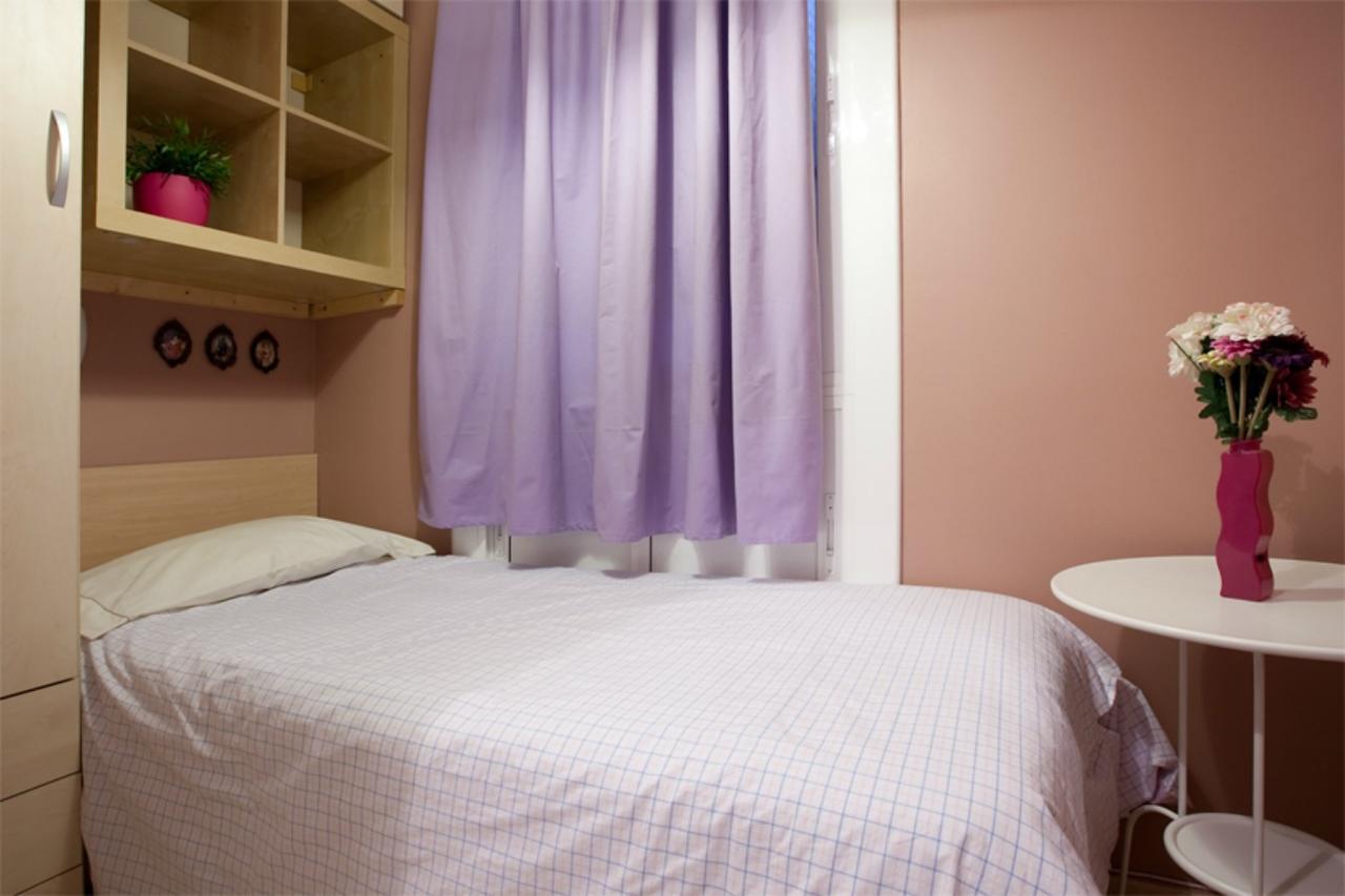 Aparteasy - Family Sant Antoni Apt. バルセロナ エクステリア 写真