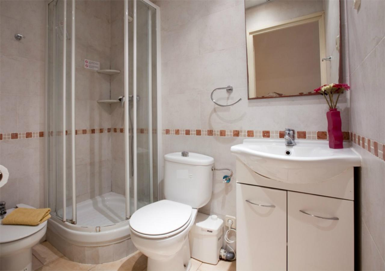 Aparteasy - Family Sant Antoni Apt. バルセロナ エクステリア 写真